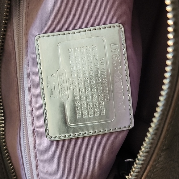 Gray coach purse - Picture 7 of 9